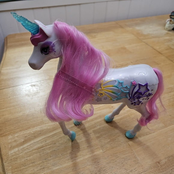 Barbie Dreamtopia Unicorn Light Up Interactive Toy with Pink Mane - Picture 6 of 9